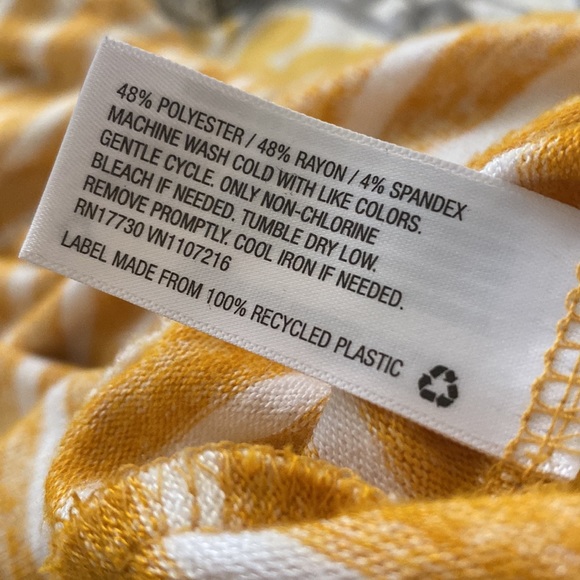 A new day mustard striped top Medium - Picture 6 of 6